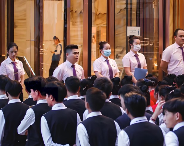 华纳公司客服团队专业接待场景